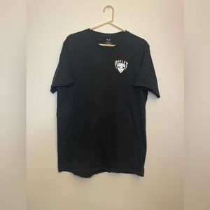 Oakley T-Shirt.